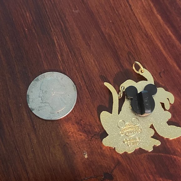 2006 Pluto Pirates of the Caribbean Disney Parks Pin - Picture 2 of 5